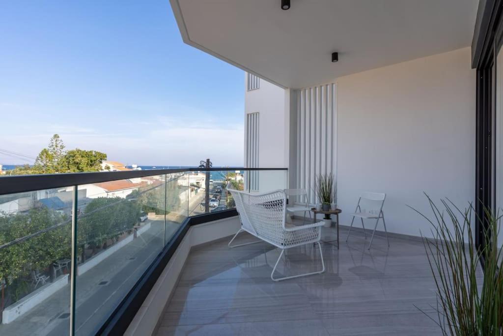 Thalassa 2-Bedroom Apartment In Larnaca Exterior photo