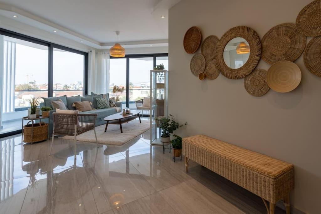 Thalassa 2-Bedroom Apartment In Larnaca Exterior photo