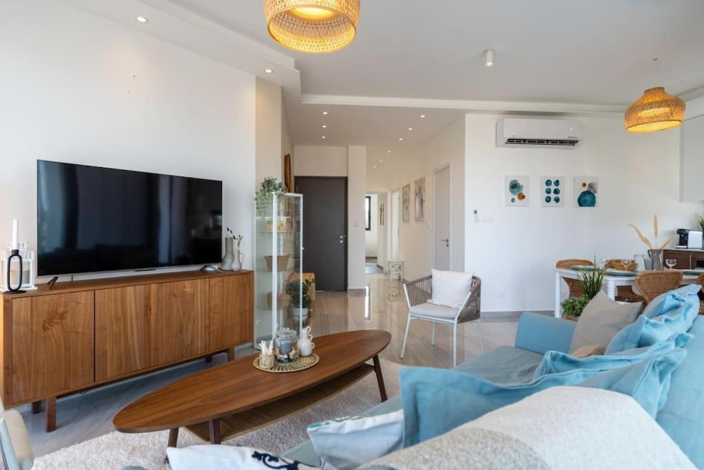Thalassa 2-Bedroom Apartment In Larnaca Exterior photo